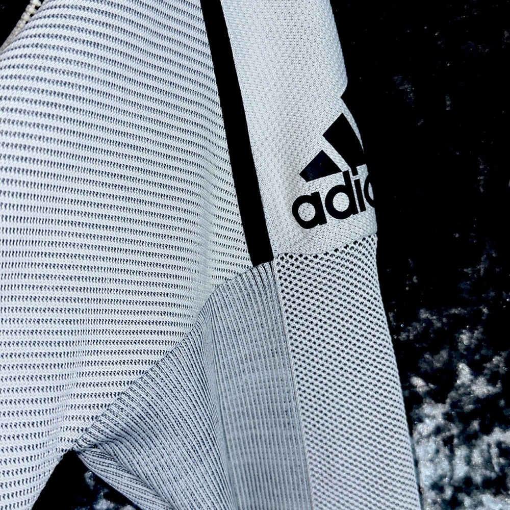 Light, gray primeknit zip up sweater - Picture 4 of 5